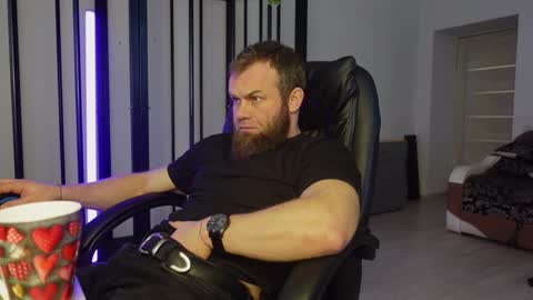  tommy burnzzz  online show from February 13, 2025, 8:48 am