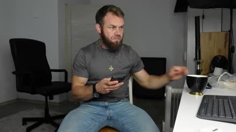  tommy burnzzz  online show from October 9, 2025, 6:44 am