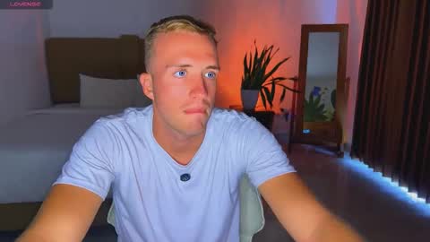 Snapshot of tommy_cumfinger chatting on February 22, 2026, 6:02 am Tommy online show from February 22, 2026, 6:02 am