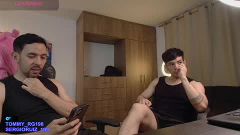 tommy_raym0ndg online show from April 15, 2026, 1:23 am