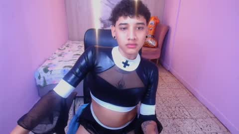 tommy_sweet1 online show from February 3, 2025, 3:20 am