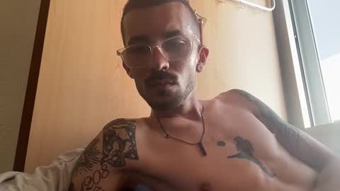 TOMMYDESIREX online show from May 28, 2026, 12:35 pm