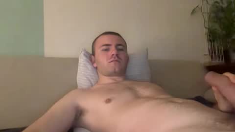 tommyflash_tut online show from October 17, 2025, 7:27 pm