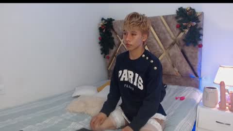 Tommy Foxboy online show from December 24, 2024, 2:22 pm