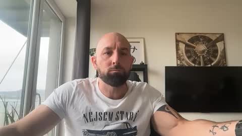 Thomas Fit online show from November 10, 2025, 10:03 am