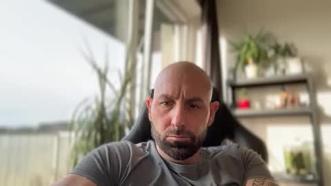 Thomas Fit online show from March 8, 2026, 3:16 pm