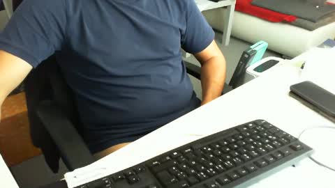 Snapshot of tomtom02029 chatting on October 11, 2025, 2:15 pm Tom online show from October 11, 2025, 2:15 pm