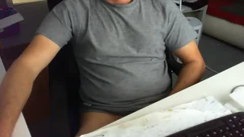 Snapshot of tomtom02029 chatting on November 6, 2025, 2:07 pm Tom online show from November 6, 2025, 2:07 pm