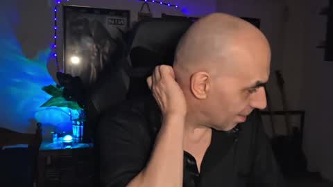 toninspektor online show from April 3, 2026, 8:29 pm