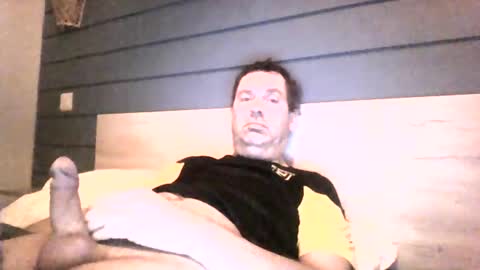 Snapshot of tonio358965 chatting on February 16, 2025, 8:10 am tonio358965 online show from February 16, 2025, 8:10 am