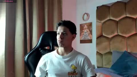 Snapshot of tony_petrov chatting on July 8, 2026, 4:28 am tony_petrov online show from July 8, 2026, 4:28 am