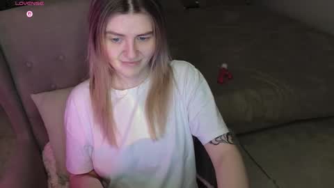 Tonya online show from May 13, 2026, 1:25 am
