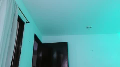 Snapshot of tonyking21 chatting on September 15, 2025, 10:21 pm ANTONY online show from September 15, 2025, 10:21 pm