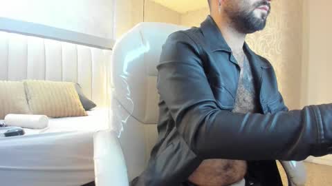 Snapshot of tonylatino_ chatting on February 12, 2026, 1:06 pm Tony online show from February 12, 2026, 1:06 pm