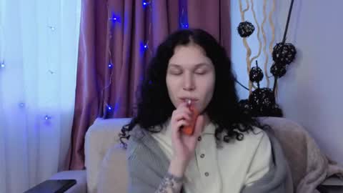 Snapshot of tonylatko chatting on November 23, 2025, 9:42 am Lyna online show from November 23, 2025, 9:42 am