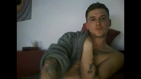 Snapshot of tonystrawberry chatting on April 6, 2026, 9:49 pm tonystrawberry online show from April 6, 2026, 9:49 pm