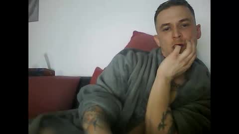 Snapshot of tonystrawberry chatting on April 11, 2026, 2:16 am tonystrawberry online show from April 11, 2026, 2:16 am