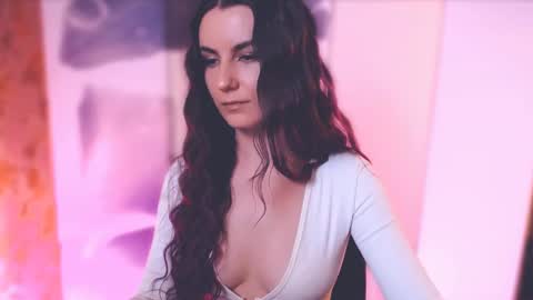 Elizabeth online show from February 20, 2025, 4:36 pm