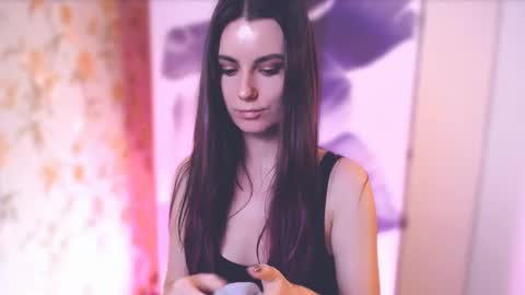 Elizabeth online show from February 25, 2025, 4:53 pm