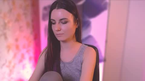 Elizabeth online show from February 26, 2025, 8:22 pm