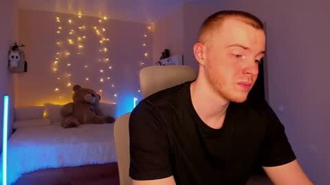 toohornyserj online show from December 8, 2024, 11:08 pm