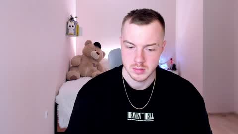 toohornyserj online show from January 26, 2025, 11:39 pm