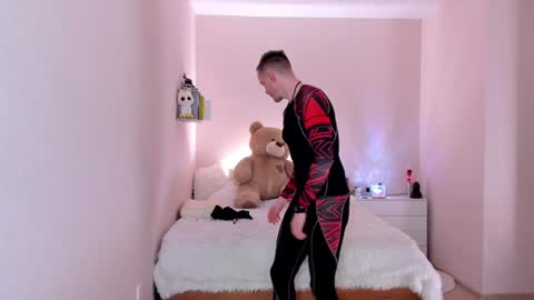 toohornyserj online show from February 3, 2025, 11:05 pm