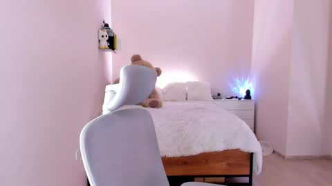 toohornyserj online show from February 14, 2025, 1:13 am