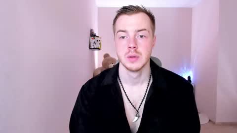 toohornyserj online show from February 19, 2025, 10:09 pm