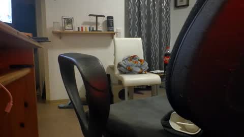 toohugeandstonedxoxo online show from November 29, 2025, 9:07 pm