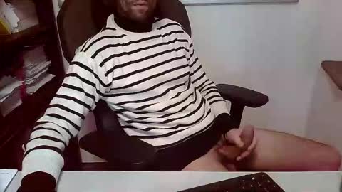 Topg84 online show from November 25, 2025, 5:13 pm