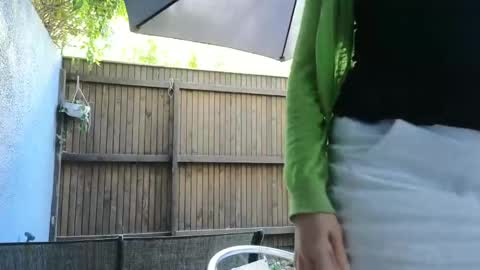 Snapshot of topsywilde chatting on November 18, 2025, 8:41 am Topsy online show from November 18, 2025, 8:41 am