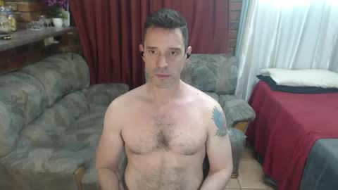 Snapshot of toptobottom4u chatting on April 18, 2026, 11:47 am toptobottom4u online show from April 18, 2026, 11:47 am