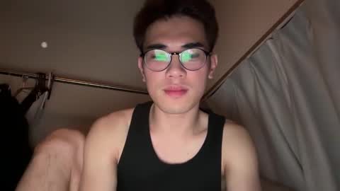 Snapshot of toshikaro0 chatting on February 2, 2025, 2:24 pm Karo online show from February 2, 2025, 2:24 pm