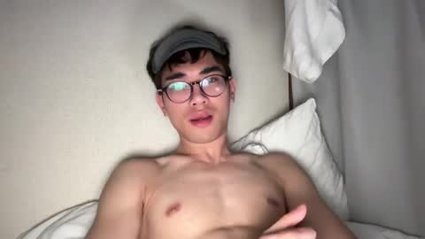 Snapshot of toshikaro0 chatting on March 2, 2025, 8:07 pm Karo online show from March 2, 2025, 8:07 pm