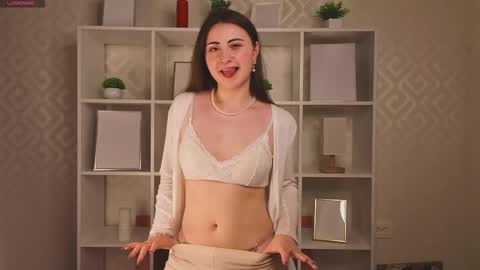 Mari online show from April 14, 2026, 3:07 pm