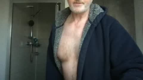 Archibald Leach online show from March 3, 2025, 8:27 am