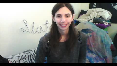 Luna online show from October 23, 2025, 1:49 am