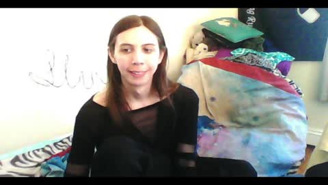 Luna online show from April 12, 2026, 9:09 pm