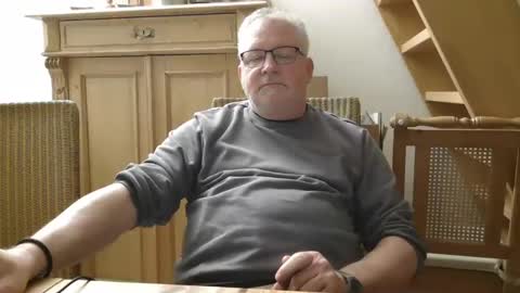 toto758 online show from February 18, 2025, 9:53 pm