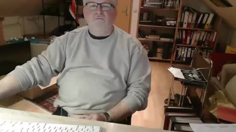 toto758 online show from February 15, 2026, 5:31 pm