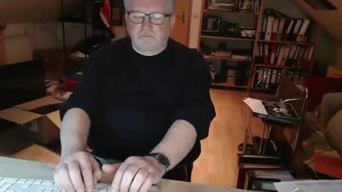 toto758 online show from February 18, 2026, 9:00 pm