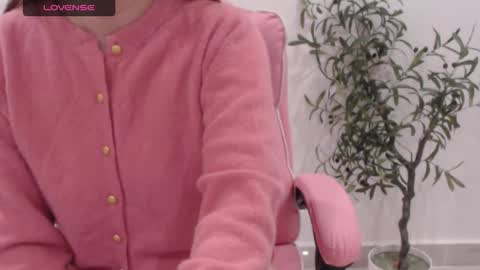 Snapshot of totoro_09 chatting on January 7, 2026, 4:48 am Angelina online show from January 7, 2026, 4:48 am