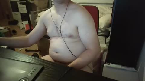 Snapshot of totox1989 chatting on October 14, 2025, 9:15 pm Totox online show from October 14, 2025, 9:15 pm