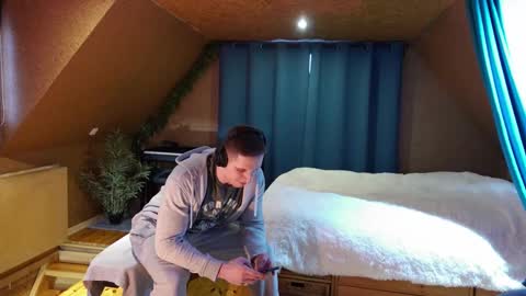 Paul online show from February 23, 2025, 1:53 pm