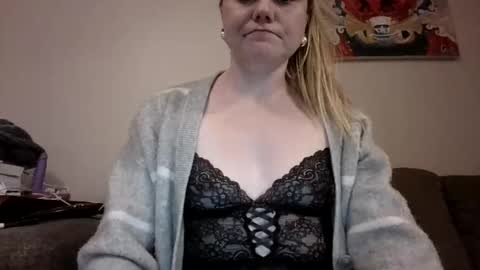 tough_as_scars online show from December 2, 2025, 12:49 am