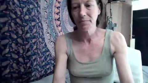 toxiclayne online show from April 3, 2026, 5:44 pm