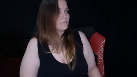 Snapshot of toxiclilly chatting on June 7, 2026, 5:11 am Lilly Miss Mistress Goddess Maam Queen Boss online show from June 7, 2026, 5:11 am