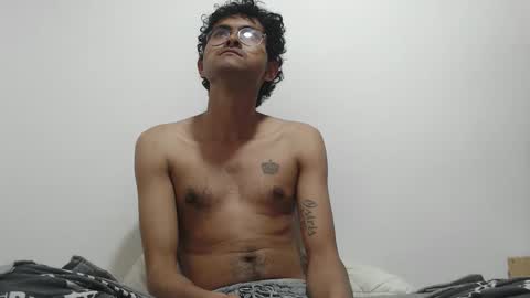 Snapshot of toy_sweet chatting on May 9, 2026, 9:31 pm Xander online show from May 9, 2026, 9:31 pm