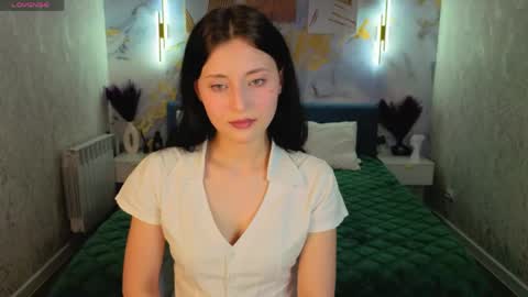 Snapshot of tracey_gill chatting on May 16, 2026, 10:36 am tracey_gill online show from May 16, 2026, 10:36 am